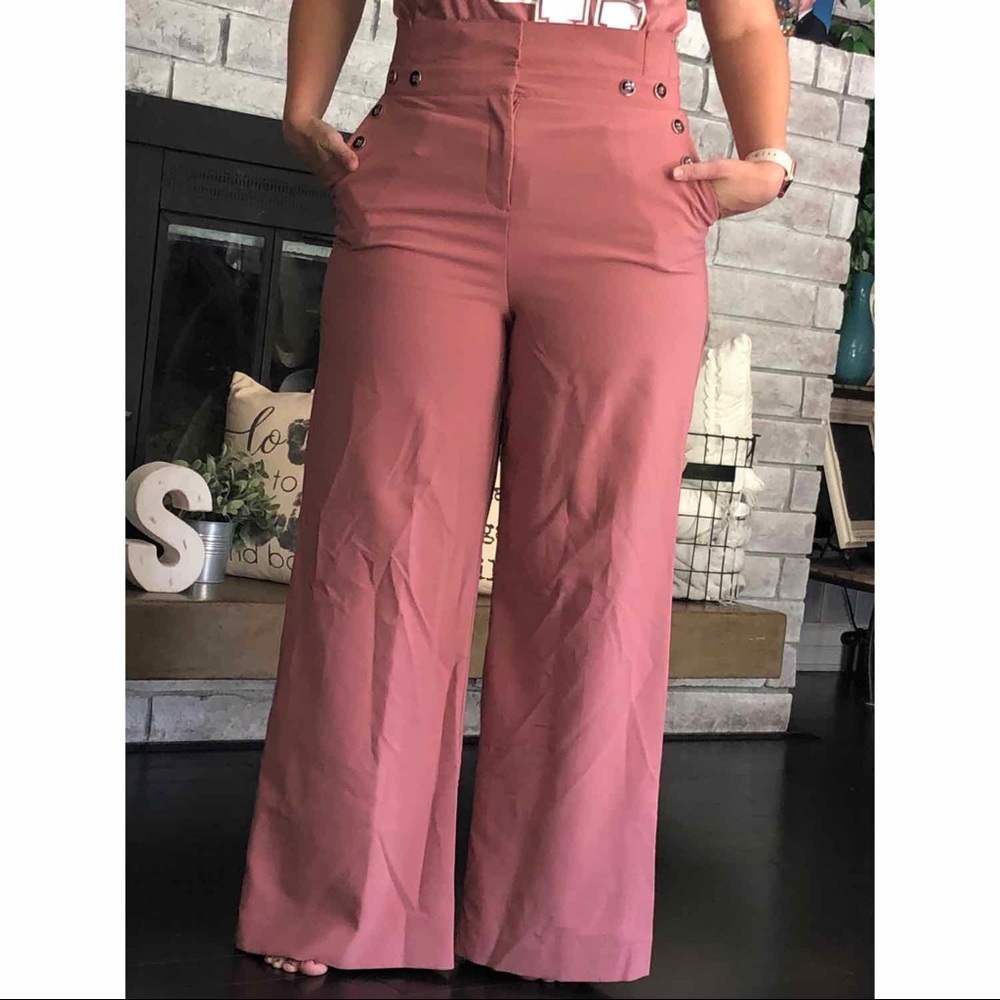 High-Waisted Wide-Leg Pant